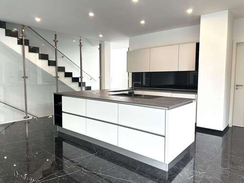 Foto - Haus zum Mieten in Meerbusch 4.490,00 € 277 m²