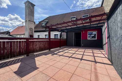 Foto - Wohnung zum Kaufen in Zentbechhofen 195.000,00 € 101.25 m²