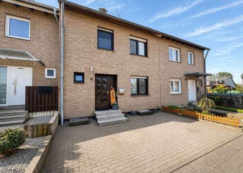 Foto - Haus zum Kaufen in Grevenbroich 369.000,00 € 104 m²