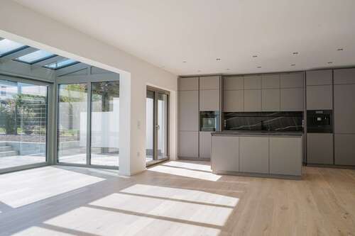 Foto - Haus zum Mieten in Leipzig 2.300,00 € 154 m²
