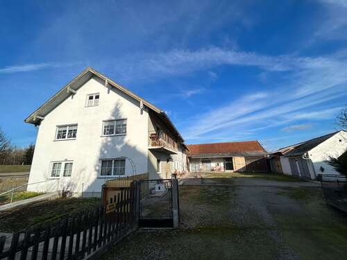 Foto - Haus zum Kaufen in Langenpreising 790.000,00 € 190 m²