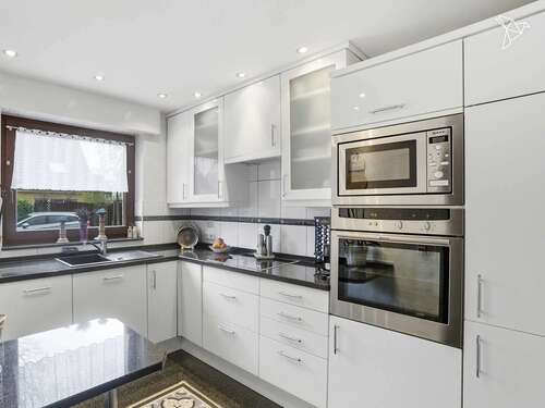 Foto - Haus zum Kaufen in Niederkassel 699.000,00 € 140 m²
