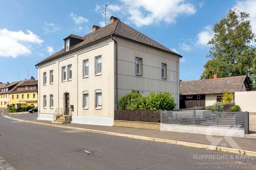 Foto - Haus zum Kaufen in Thiersheim 249.000,00 € 205 m²