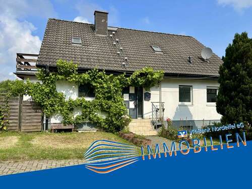 Foto - Haus zum Kaufen in Schmidtheim 325.000,00 € 209.59 m²