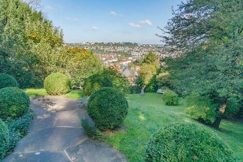 Foto - Haus zum Kaufen in Stuttgart 2.490.000,00 € 270 m²