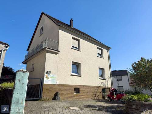 Foto - Haus zum Kaufen in Burgschwalbach 249.000,00 € 148.07 m²