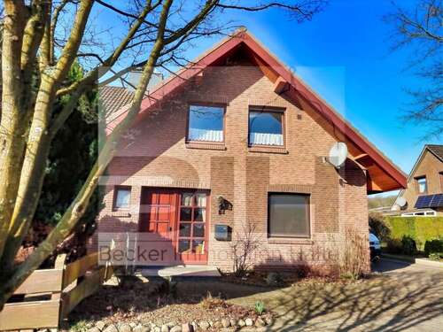 Foto - Haus zum Kaufen in Ratekau 698.000,00 € 270 m²