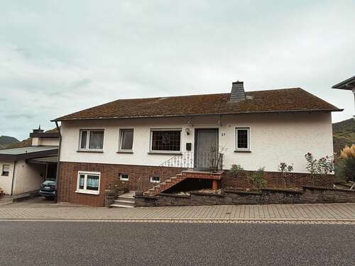 Foto - Haus zum Kaufen in Löf 270.000,00 € 180 m²