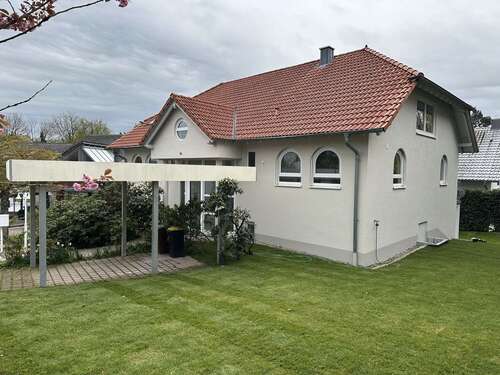 Foto - Haus zum Kaufen in Baden-Baden Ebersteinburg 995.000,00 € 217 m²