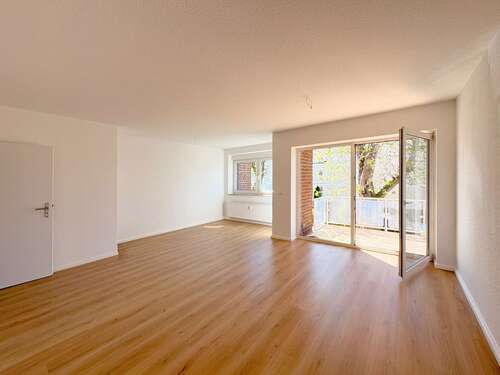 Foto - Wohnung zum Kaufen in Borna 137.500,00 € 70 m²
