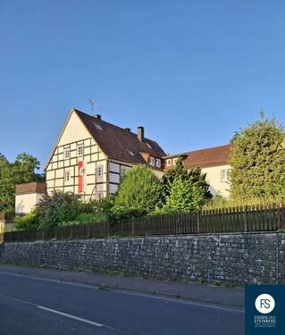 Foto - Haus zum Kaufen in Möhnesee 676.000,00 € 407 m²