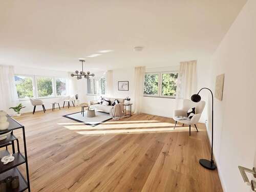 Foto - Haus zum Kaufen in Ockenheim 797.000,00 € 251 m²