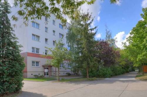 Foto - Wohnung zum Mieten in Halle 328,00 € 56.98 m²