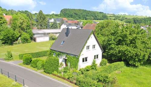 Foto - Haus zum Kaufen in Geiselbach 399.000,00 € 114 m²