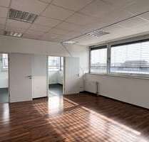 Büro in Krefeld 395,00 € 77 m² - 395,00 EUR Kaltmiete, ca.  77,00 m² in Krefeld (PLZ: 47798)