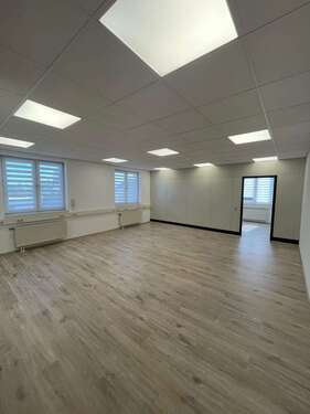 Foto - Büro in Usingen 540,00 € 65 m² - 540,00&nbsp;EUR Kaltmiete, ca.&nbsp; 65,00&nbsp;m&sup2;