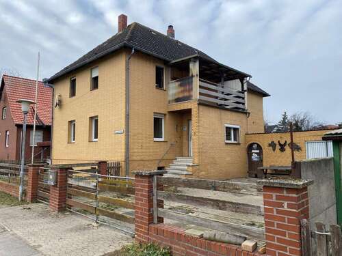 Foto - Haus zum Kaufen in Peine 159.000,00 € 152 m²