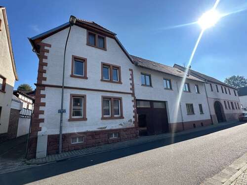 Foto - Haus zum Kaufen in Schaafheim 297.000,00 € 222.03 m²