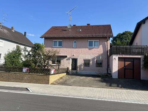 Foto - Haus zum Kaufen in Aufhausen 269.000,00 € 216 m²