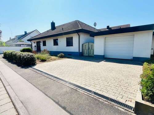 Foto - Haus zum Mieten in Hartheim 1.638,00 € 117 m²