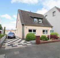 Haus zum Kaufen in Neumünster 349.000,00 € 196.39 m²