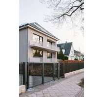 Haus zum Kaufen in Berlin 8.185.000,00 € 754.2 m²
