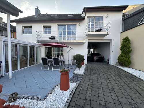 Foto - Haus zum Kaufen in Düren 680.000,00 € 203 m²