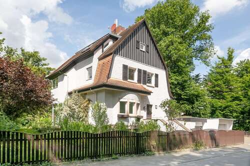 Foto - Haus zum Kaufen in Dreieich 1.749.000,00 € 209.24 m²