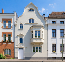 Haus zum Kaufen in Düsseldorf - Oberkassel 4.550.000,00 € 286 m²