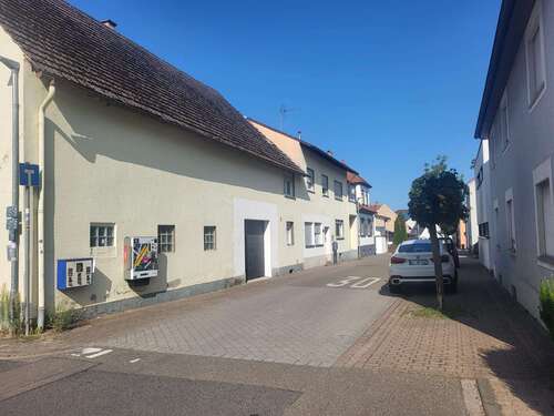 Foto - Haus zum Kaufen in Ubstadt-Weiher 580.000,00 € 210 m²