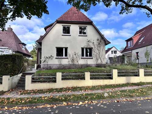 Foto - Haus zum Kaufen in Bad Schwartau 330.000,00 € 200 m²