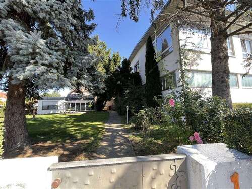 Foto - Haus zum Kaufen in Leingarten 875.000,00 € 402.78 m²