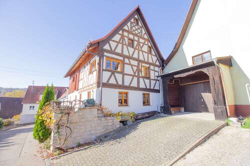 Foto - Haus zum Kaufen in Sigmaringendorf 279.000,00 € 140 m²