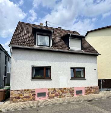 Foto - Haus zum Kaufen in Sandhausen 450.000,00 € 127.11 m²