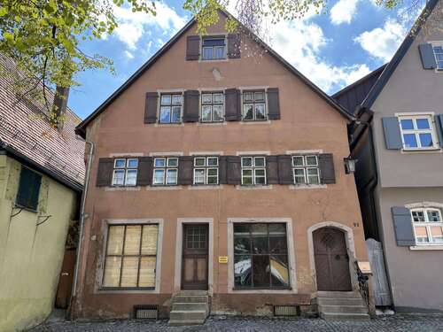 Foto - Haus zum Kaufen in Dinkelsbühl 150.000,00 € 250 m²