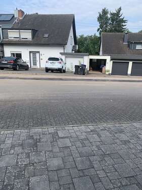 Foto - Haus zum Kaufen in Bischmisheim 439.000,00 € 270 m²