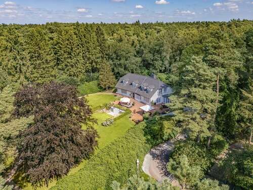 Foto - Haus zum Kaufen in Wedel 2.390.000,00 € 452 m²