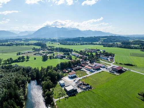 Foto - Büro in Übersee 995,00 € 82 m² - 995,00&nbsp;EUR Kaltmiete, ca.&nbsp; 82,00&nbsp;m&sup2;