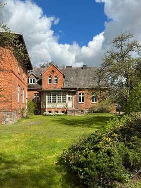 Foto - Haus zum Kaufen in Gardelegen OT Jäventiz 239.000,00 € 375 m²