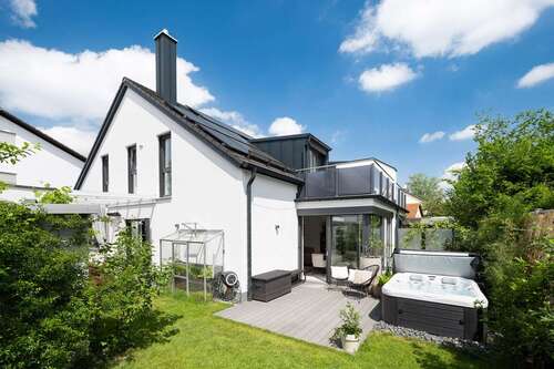 Foto - Haus zum Kaufen in Unterschleißheim 1.098.000,00 € 140 m²
