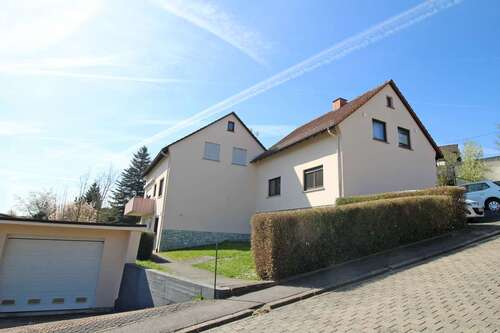 Foto - Haus zum Kaufen in Hofheim Wildsachsen 719.000,00 € 300 m²