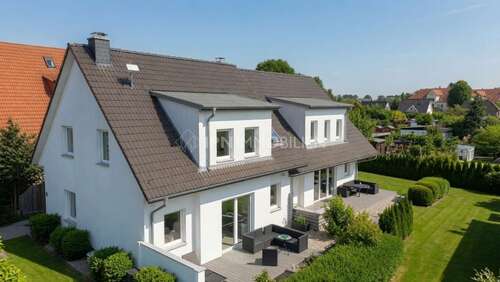 Foto - Haus zum Kaufen in Elmenhorst-Lichtenhagen 949.000,00 € 250.02 m²