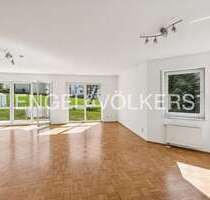 Haus zum Mieten in Glashütten 2.730,00 € 247 m²