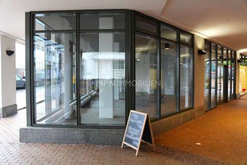 Foto - Einzelhandel in Rostock 1.600,00 € 82 m²