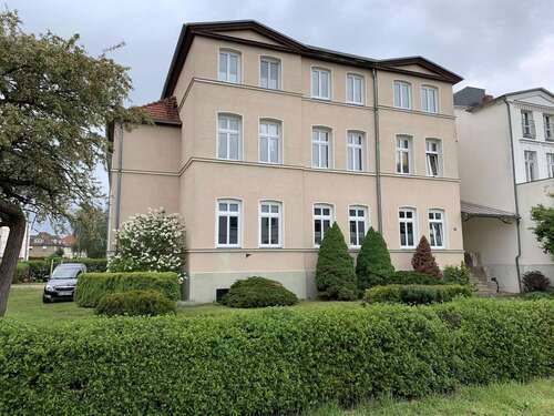 Foto - Wohnung zum Mieten in Güstrow 740,00 € 92 m²
