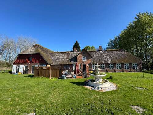 Foto - Haus zum Kaufen in Humptrup 399.000,00 € 300 m²