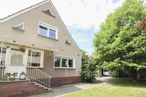 Foto - Haus zum Kaufen in Rehfelde 495.000,00 € 145.86 m²