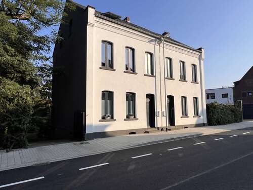 Foto - Haus zum Kaufen in Neuss 575.000,00 € 151.21 m²