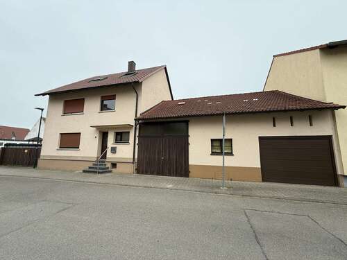 Foto - Haus zum Kaufen in Dettenheim 460.000,00 € 168 m²