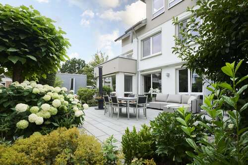 Foto - Haus zum Kaufen in Schorndorf 998.000,00 € 234 m²